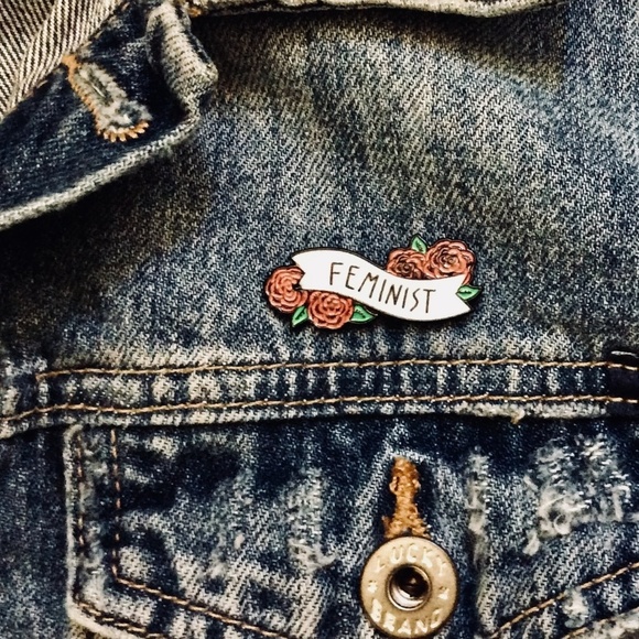 FEMINIST JACKET/HAT PIN WITH PINK ROSES - Picture 2 of 3